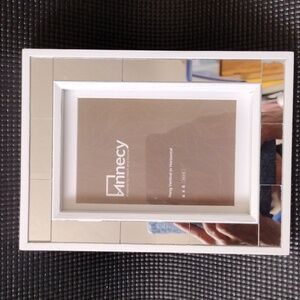 Mirrored edge picture frame 4 x 6 inches
